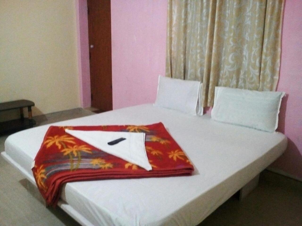 Sri Thanga Harish Cottage Єркауд Екстер'єр фото